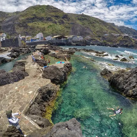 Modern Sea Front In 1 דירה